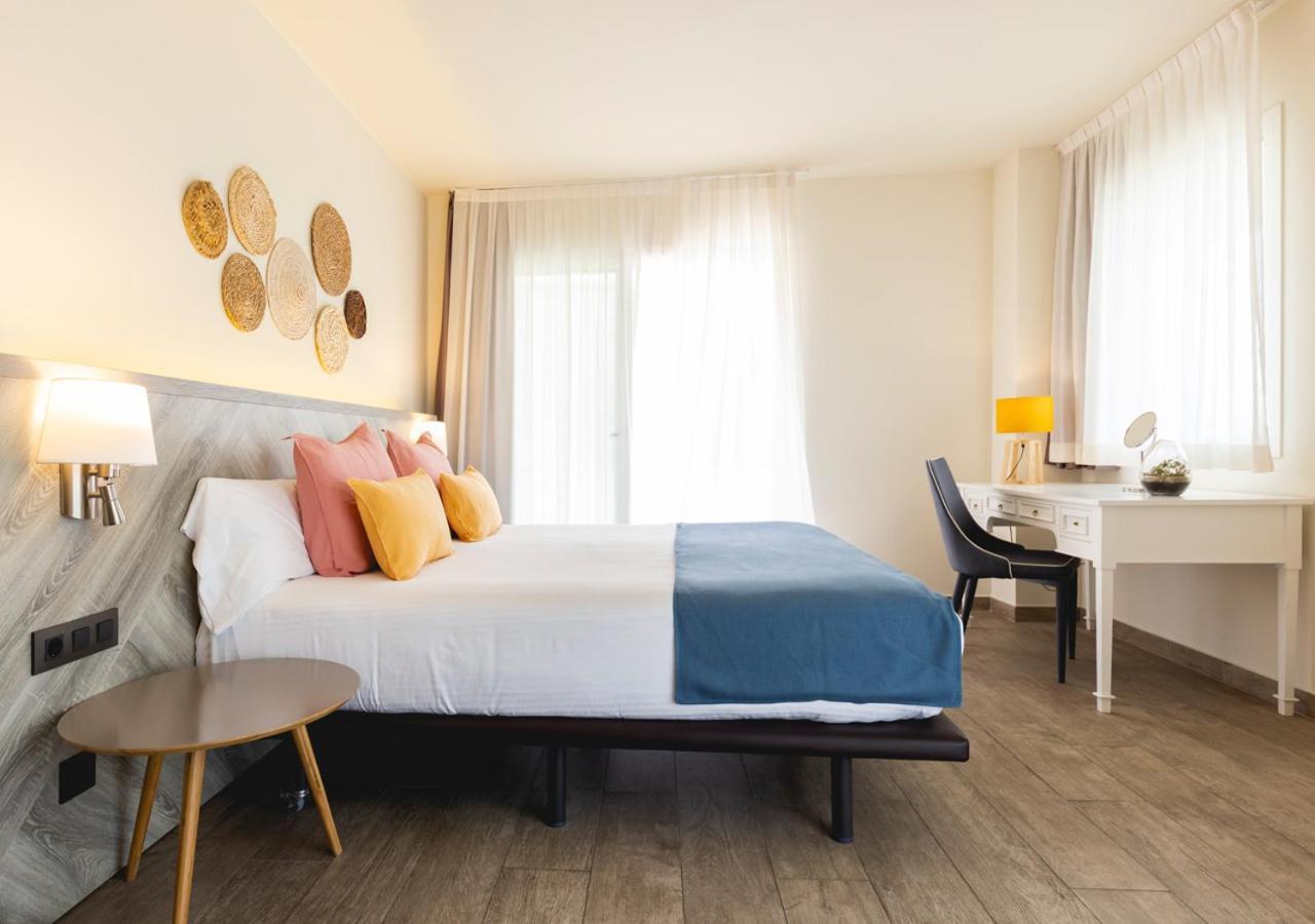 1935 Hotel Boutique & Apartments - Adults Only 罗萨斯 外观 照片